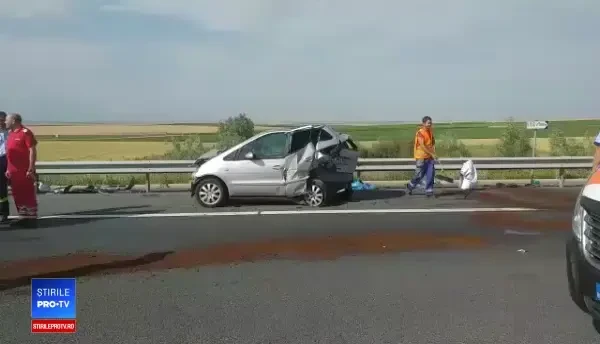 Accident cumplit în drum spre mare. Un bărat a murit, iar alte șase persoane au fost rănite