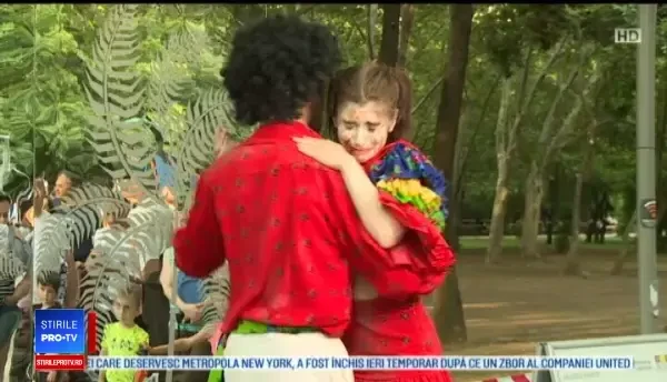 Statui însuflețite, într-un parc din Capitală. Artiștii care au întruchipat eroi