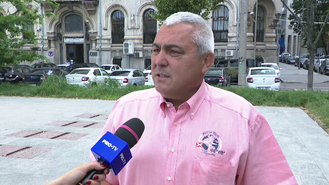 Polițiștii versus Paraziții. Oamenii legii cer 100.000 € daune din cauza melodiei ”Antimiliție”