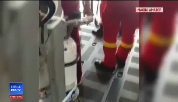 Tânărul care s-a electrocutat pe podul CFR Herăstrău, în stare gravă. Mărturia fratelui