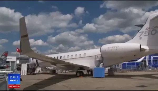 Cele mai noi creaţii ale industriei aviatice au aterizat la salonul aeronautic de la Le Bourget, lângă Paris