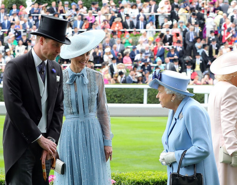 Femeie lovită de un motociclist care îi escorta pe Kate și William. De ce nu au oprit ducii