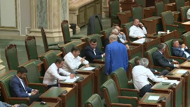 Proiectul privind taxarea pensiilor speciale mai mari de 7.000 de lei, adoptat în Senat
