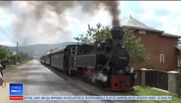 Clipe de groază pentru 300 de turişti în timpul plimbării cu o mocăniţă. Ce le-a făcut un localnic