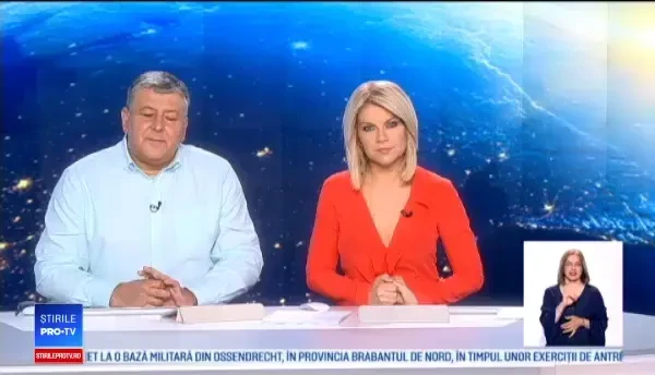 Un urs polar, surprins în oraș. Schimbările climatice ”l-au alungat” din habitatul său