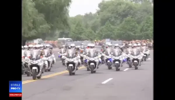 Xi Jinping a sosit joi în Coreea de Nord. Prima vizită a unui preşedinte chinez în ultimii 14 ani