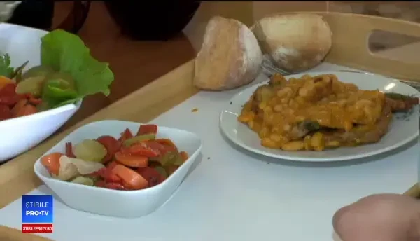 Porţii prea mari la restaurantele din România. "Bagi de toate, că ai de toate"