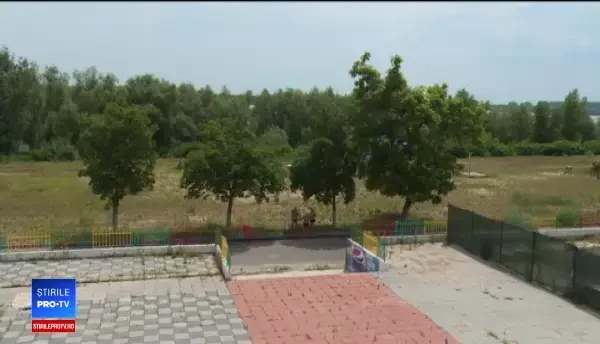 Românii nevoiți să se răcorească în râuri. Orașul fără nicio piscină sau ştrand public