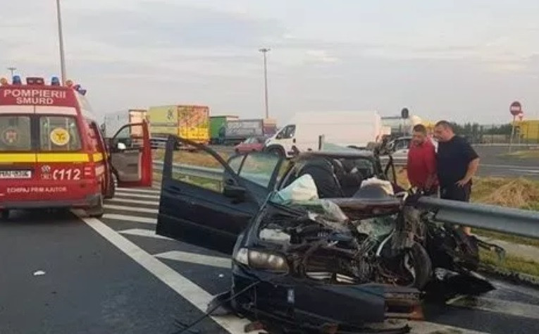 Doi morţi şi doi minori în comă, în urma unui accident pe A1