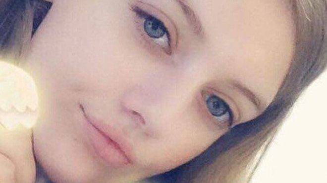 Copilă de 13 ani înjunghiată de mai multe ori de iubit. Ce îl anunţase cu o seară înainte pe Facebook