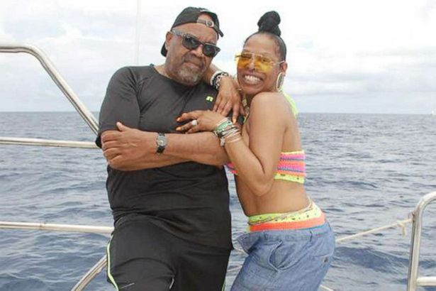 Femeia a murit din cauza şocului trăit când şi-a văzut soţul aşa. Ce spune poliţia