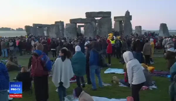 Ce s-a întâmplat la Stonehenge în timpul solstițiului de vară. Imaginile, LIVE în toată lumea