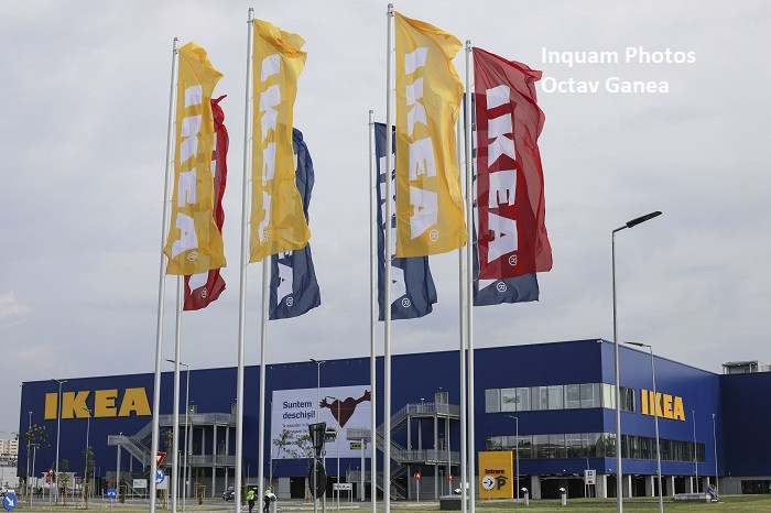 IKEA recheamă pentru reparații o oglindă. De ce este periculoasă