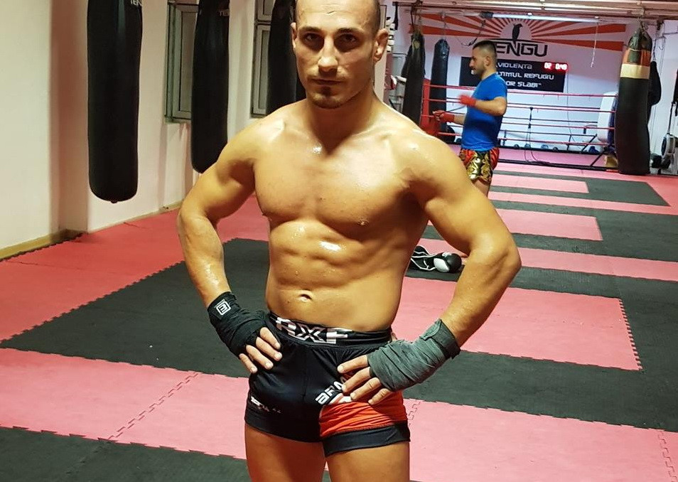 Un luptător român de MMA ar fi murit la Chișinău, chiar cu o zi înainte de meci