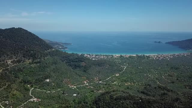 Topul destinațiilor de vacanță pentru români. 50% preferă să plece în concediu în străinătate