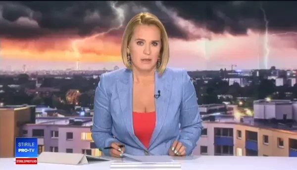 Mai multe orașe din România, afectate de furtuni. Șoferii au circulat pe străzi inundate