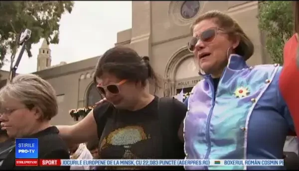 10 ani de la moartea lui Michael Jackson. Cum l-au omagiat fanii la mausoleul din California