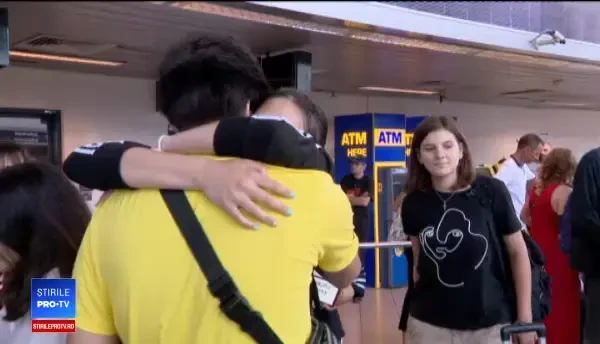 Cum au reuşit elevii români abandonaţi în Japonia să se întoarcă acasă