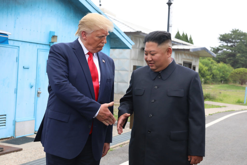 Donald Trump, turneu în Asia. Se va întâlni cu președintele Chinei, dar vrea să se vadă și cu Kim Jong Un: ”Mi-ar plăcea”