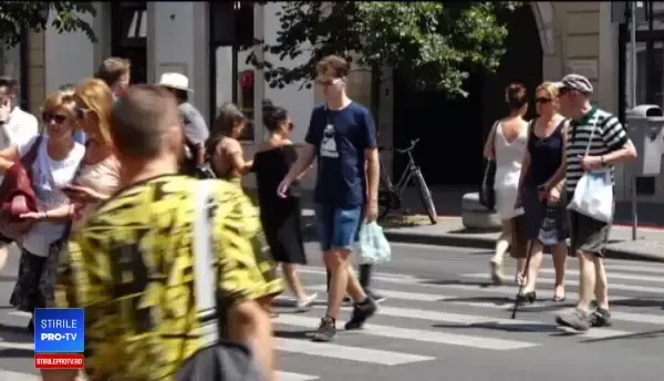 Canicula a colorat harta țării în roșu și a făcut primele victime. 44 de grade, resimțite la Herculane