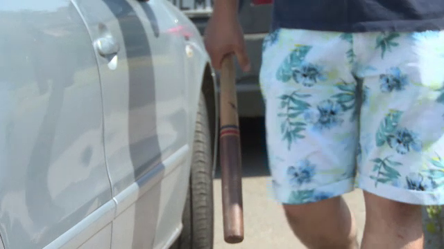 Bărbatul bătut cu levierul, victima unui conflict pentru trufe. "Au venit cu săbii ninja"