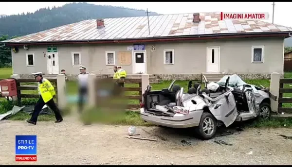 Accident cumplit în Neamț. 4 tineri cu vârste între 18 şi 20 de ani au murit