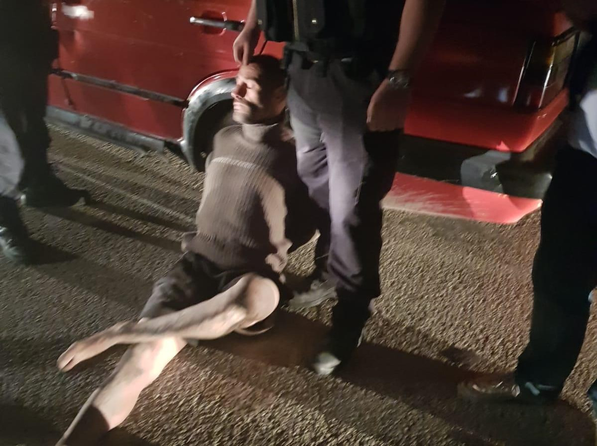 Criminalul din Făget a fost prins. Individul susține că a ucis ”din cauza unei icoane”