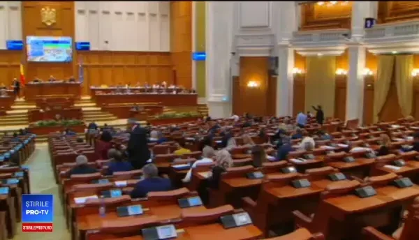 Soluțiile Guvernului pentru acoperirea găurii bugetare. Ce programe sociale ar putea fi tăiate