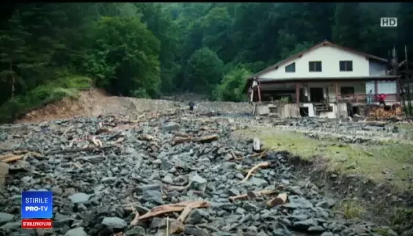Dezastru în Rucăr: oameni răniți și case distruse. ”Prăpădul lui Dumnezeu!”