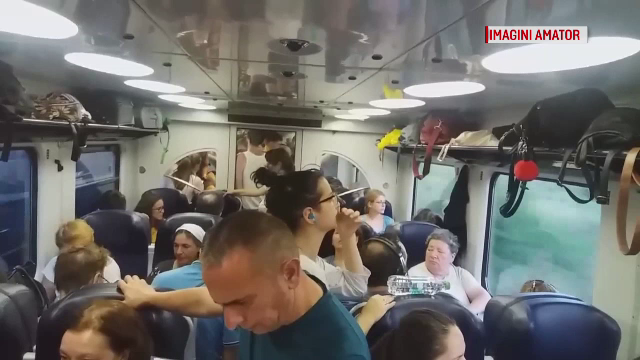 Haos într-un tren spre Capitală. Oamenii au călătorit în picioare, în căldură insuportabilă