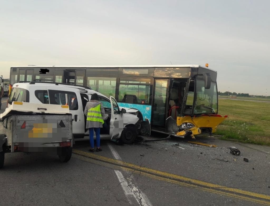 Patru persoane au fost rănite în urma unui accident pe Aeroportul ”Henri Coandă”