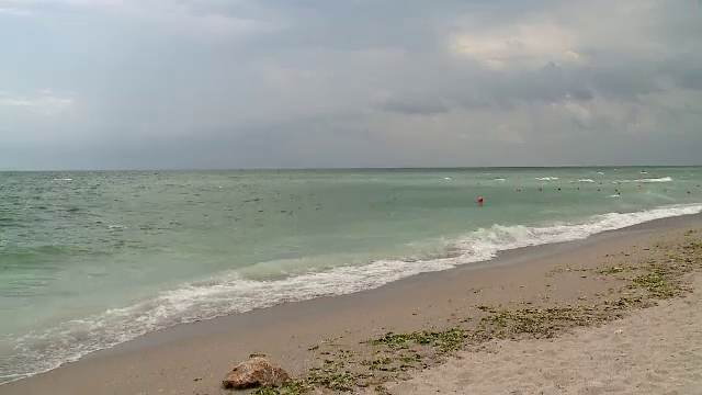 Paradisul cu apă de azur de pe litoralul românesc. Locul in care nu există toalete, drumuri de acces şi nici restaurante