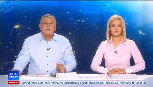 O femeie a furat o mașină, după ce a aruncat un șarpe viu spre șoferița de la volan