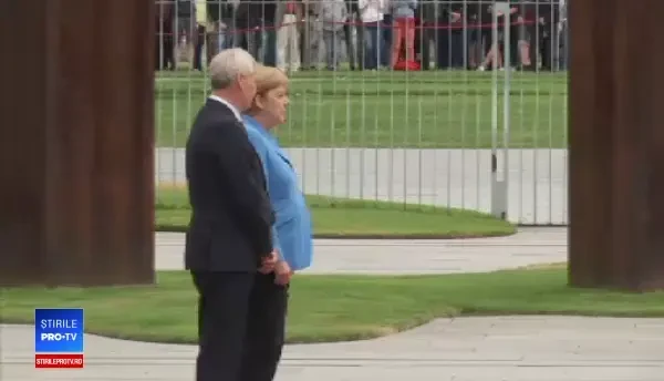 Angela Merkel, surprinsă tremurând incontrolabil pentru a treia oară. VIDEO