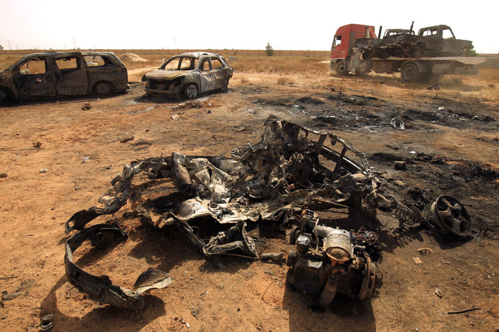Cel puţin 4 morţi și zeci de răniți într-un atentat cu maşina-capcană în estul Libiei