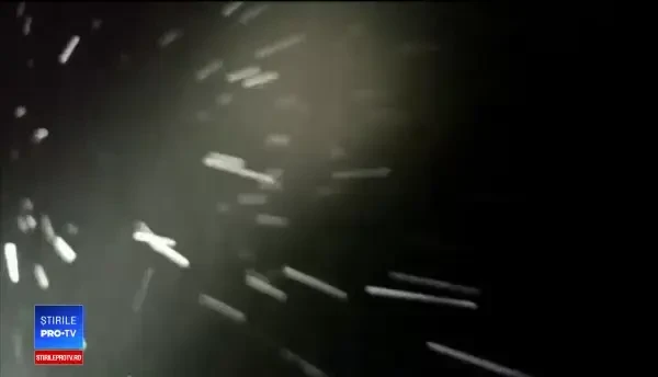 Explicația meteorologilor pentru valul de aer rece care a adus zăpada la munte, în mijlocul verii