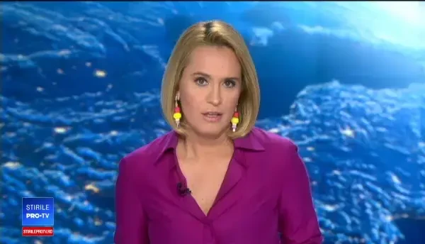 Un cimpanzeu dă lecții multor oameni. Bobo a învățat să recicleze gunoiul