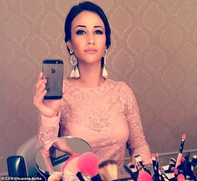 Prietenii s-au dus să îi facă o surpriză de ziua ei, dar au găsit-o împuşcată în cap. FOTO