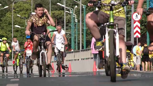 Eveniment pentru biciclişti, în Timişoara. De ce au stat oamenii la coadă