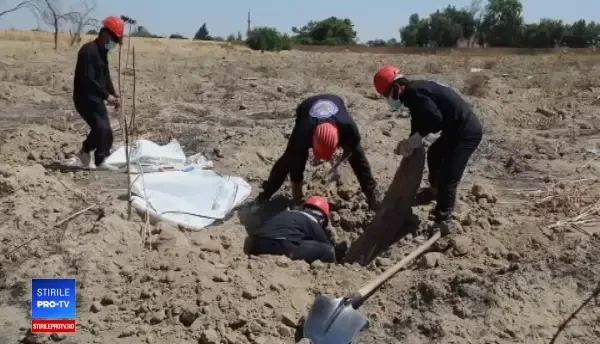 Descoperire macabră în fosta capitală a ISIS. Câte mii de oameni au ucis jihadiştii