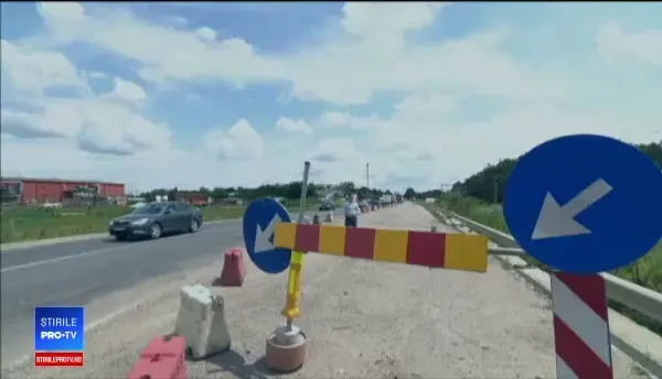 Cazul incredibil al Centurii Capitalei. De ce pe 2 benzi se parchează în loc să se circule