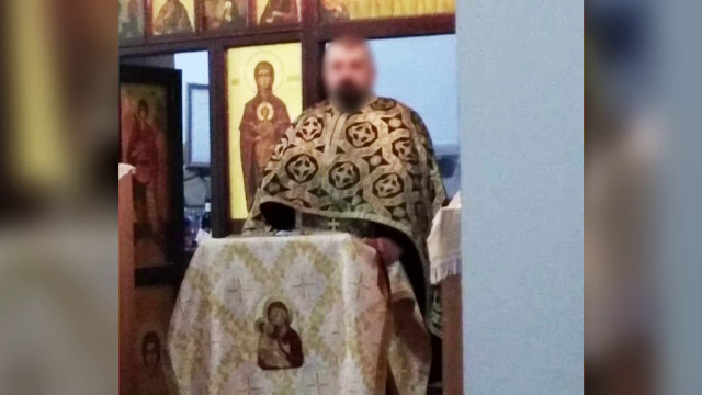 Preotul cercetat într-un dosar de pornografie infantilă a fost reţinut. Cum a acționat