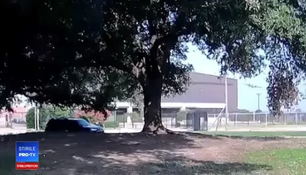 Mai multe victime, după ce un avion s-a prăbușit peste o casă. Reacția autorităților