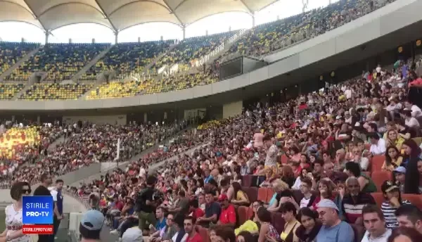 Momentul în care Simona Halep a intrat pe Arena Națională cu trofeul Wimbledon