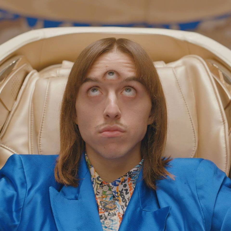 Cine este DJ-ul care a pus manele la Electric Castle: ”Miroseam un drogat de la 1 km”