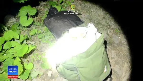 Femeie prinsă la graniţă când căra 4 saci plini cu pietre. Ce ascundea de fapt