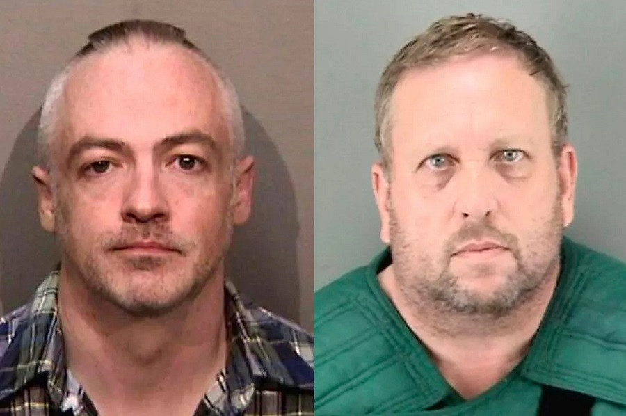 Fantezie sexuală macabră, pusă la cale de 2 bărbați. Victima, înjunghiată de 70 ori