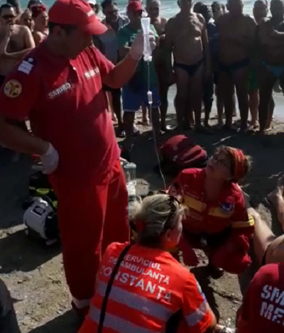 Un bărbat a murit înecat, în Saturn. Salvamarii au încercat să-l resusciteze