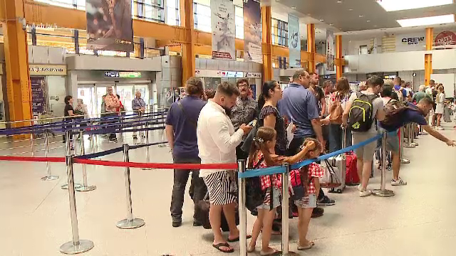 Oameni păcăliți de o agenție de turism. Ce a pățit o mamă cu 5 copii când a ajuns în aeroport