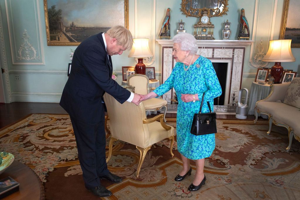 Boris Johnson a devenit oficial premier. E comparat cu Trump pe care l-a făcut "troglodit"